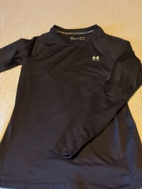 Under Armour Black Crewneck Long Sleeve Cold Gear Performance Top